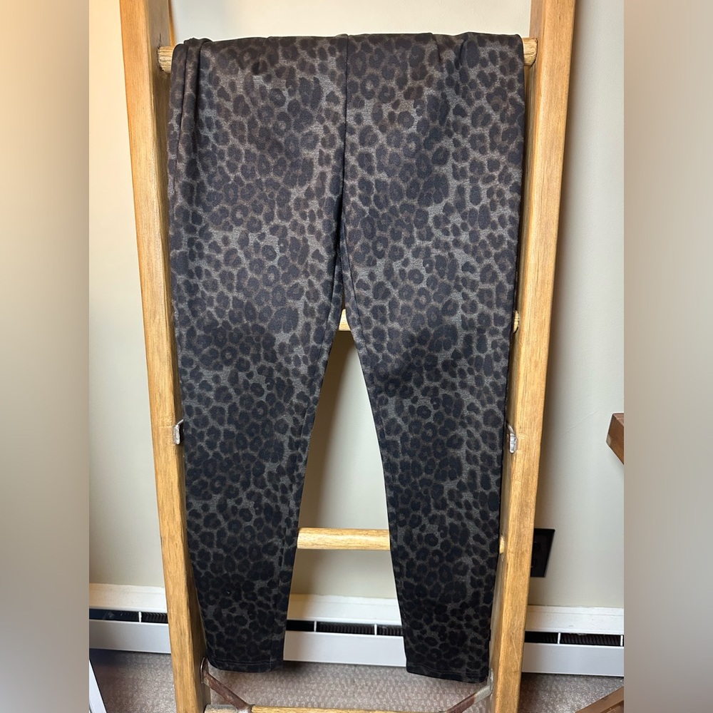 Calvin Klein Women’s Pull-on Casual Pant, Size 4
